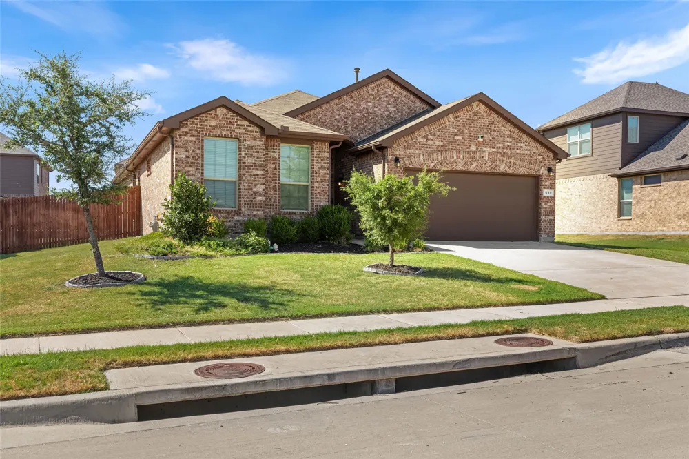 629 Dunster Lane Saginaw, TX 76131