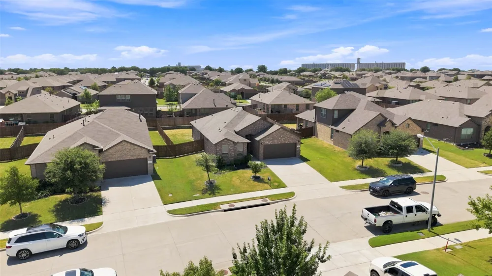 629 Dunster Lane Saginaw, TX 76131