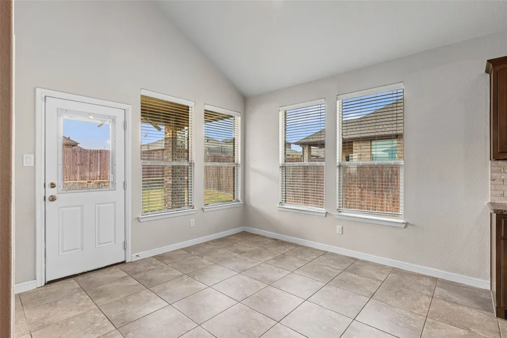 629 Dunster Lane Saginaw, TX 76131