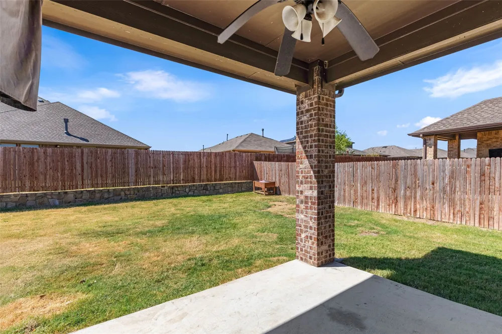 629 Dunster Lane Saginaw, TX 76131