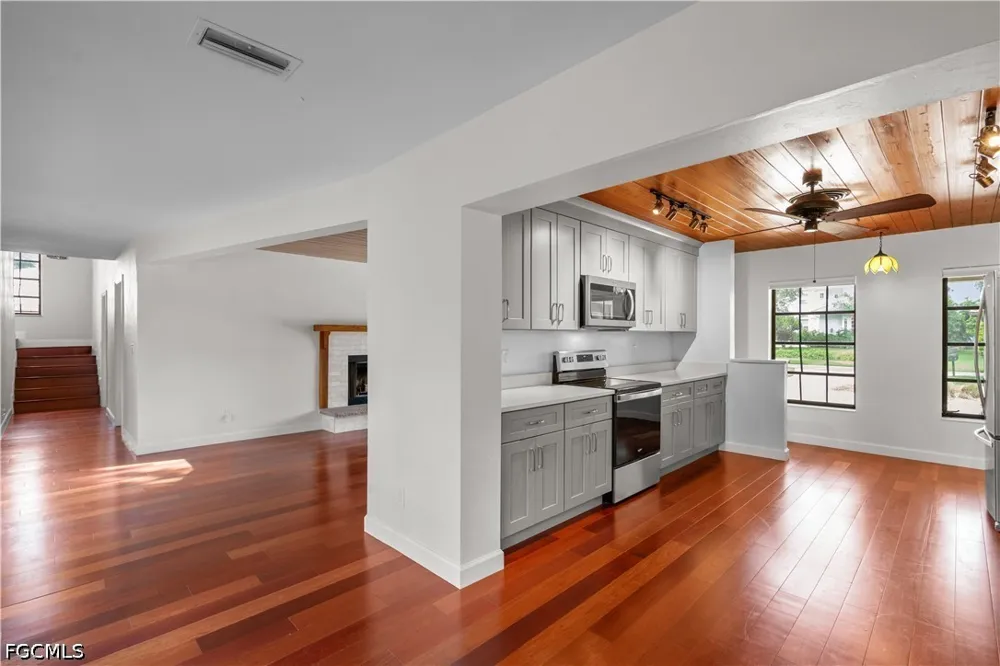 W Riverside Drive Fort Myers, FL 33901