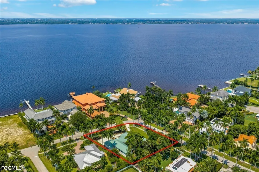 W Riverside Drive Fort Myers, FL 33901