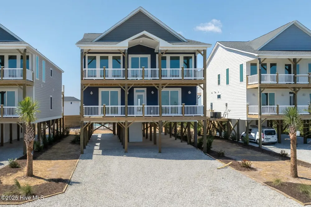113 Lacosta Place North Topsail Beach, NC 28460