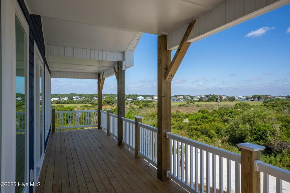 113 Lacosta Place North Topsail Beach, NC 28460