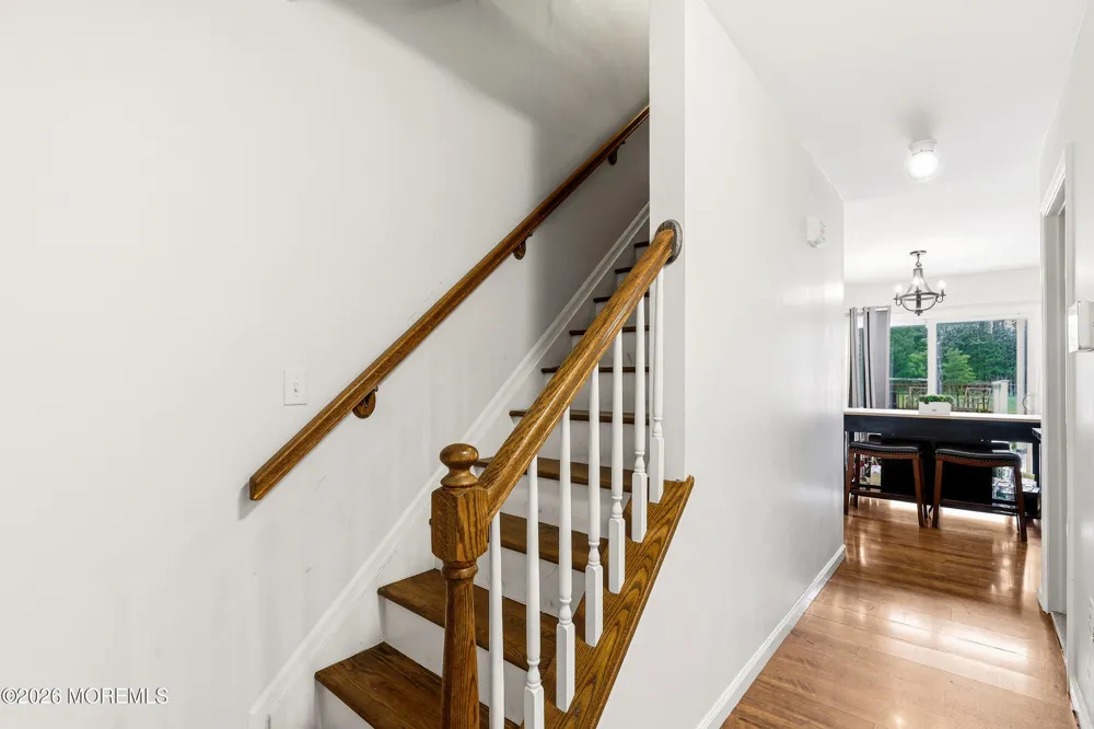11 Mills Lane Jackson, NJ 08527
