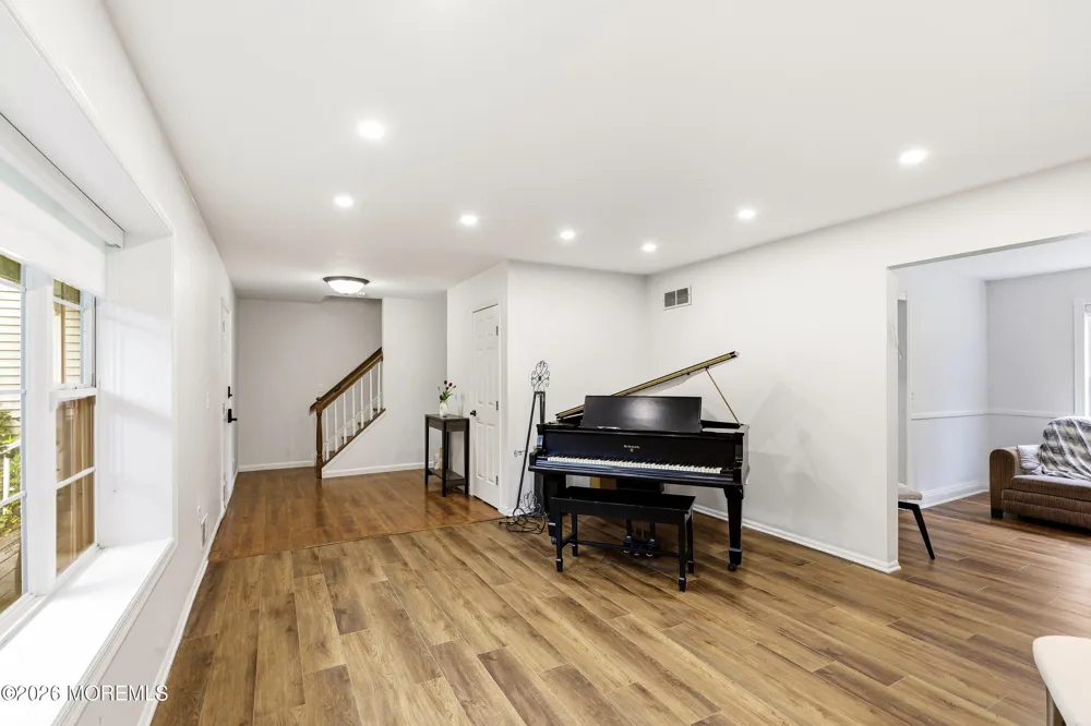 11 Mills Lane Jackson, NJ 08527