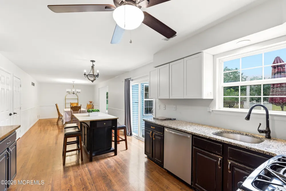 11 Mills Lane Jackson, NJ 08527