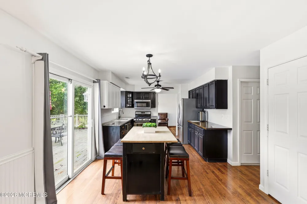11 Mills Lane Jackson, NJ 08527