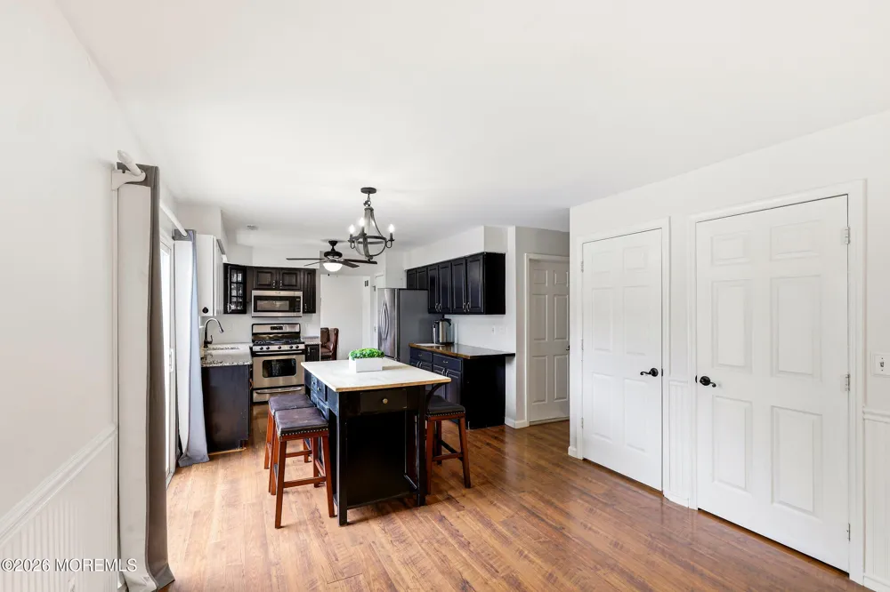 11 Mills Lane Jackson, NJ 08527