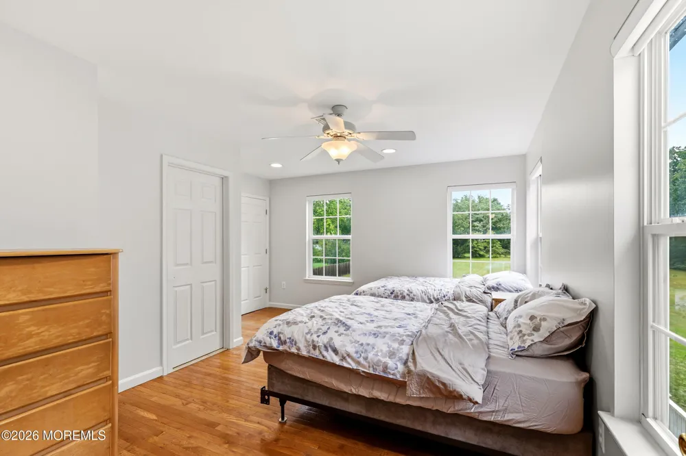 11 Mills Lane Jackson, NJ 08527