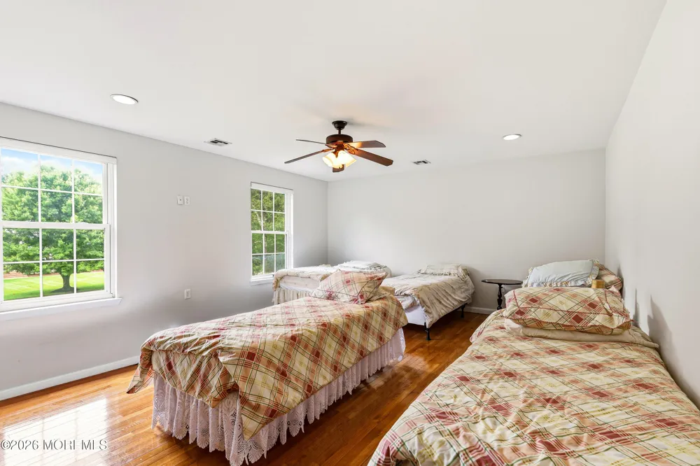 11 Mills Lane Jackson, NJ 08527