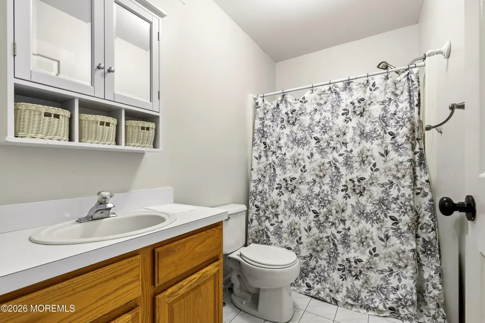 11 Mills Lane Jackson, NJ 08527