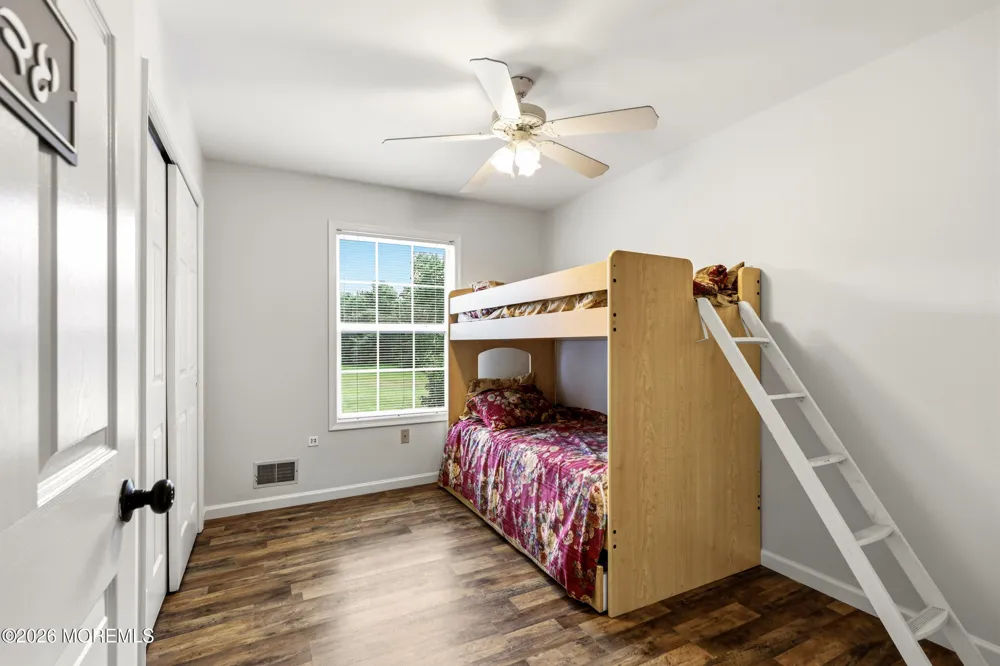 11 Mills Lane Jackson, NJ 08527