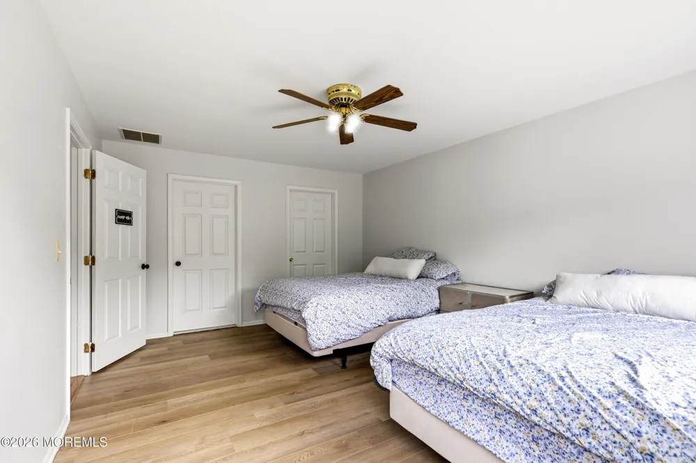 11 Mills Lane Jackson, NJ 08527