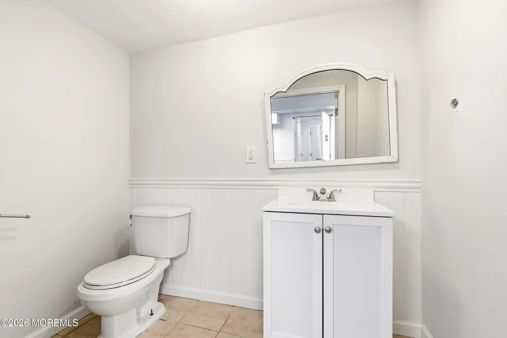 11 Mills Lane Jackson, NJ 08527