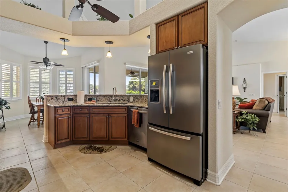 40 CLUBHOUSE COURT Rotonda West, FL 33947
