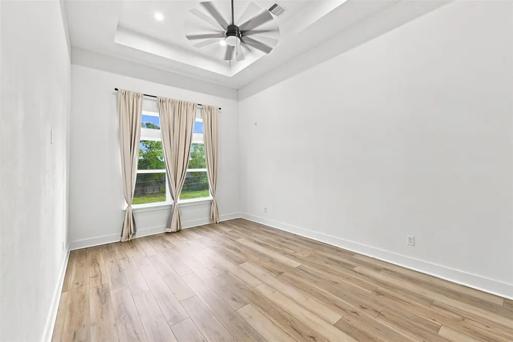 3726 Noah Street Houston, TX 77021