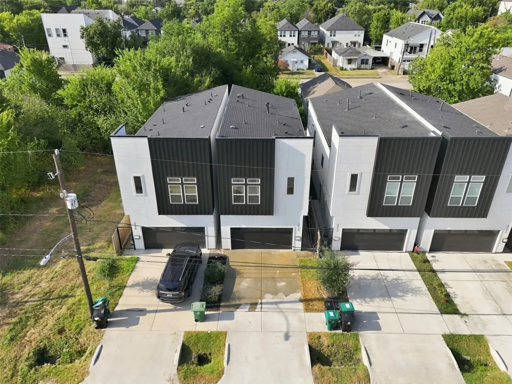 3726 Noah Street Houston, TX 77021
