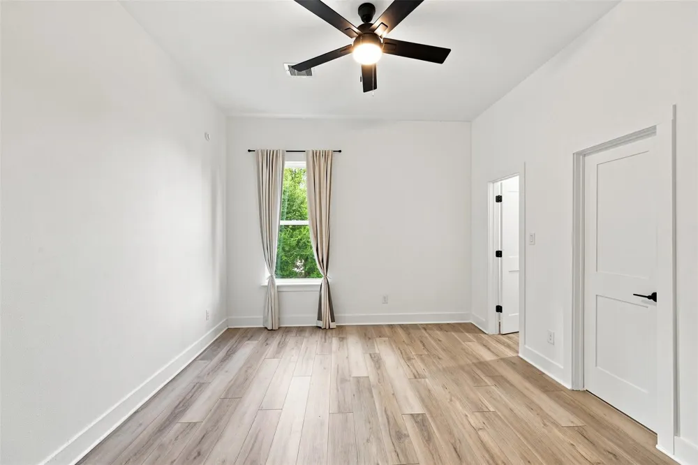 3726 Noah Street Houston, TX 77021
