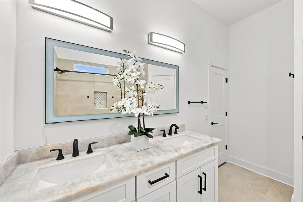 3726 Noah Street Houston, TX 77021