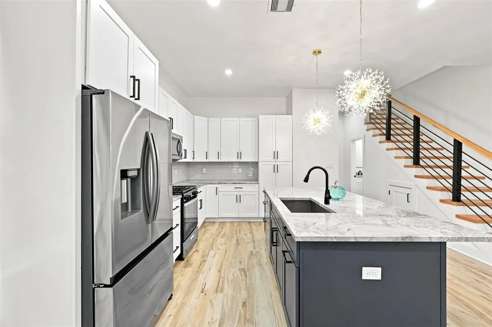 3726 Noah Street Houston, TX 77021