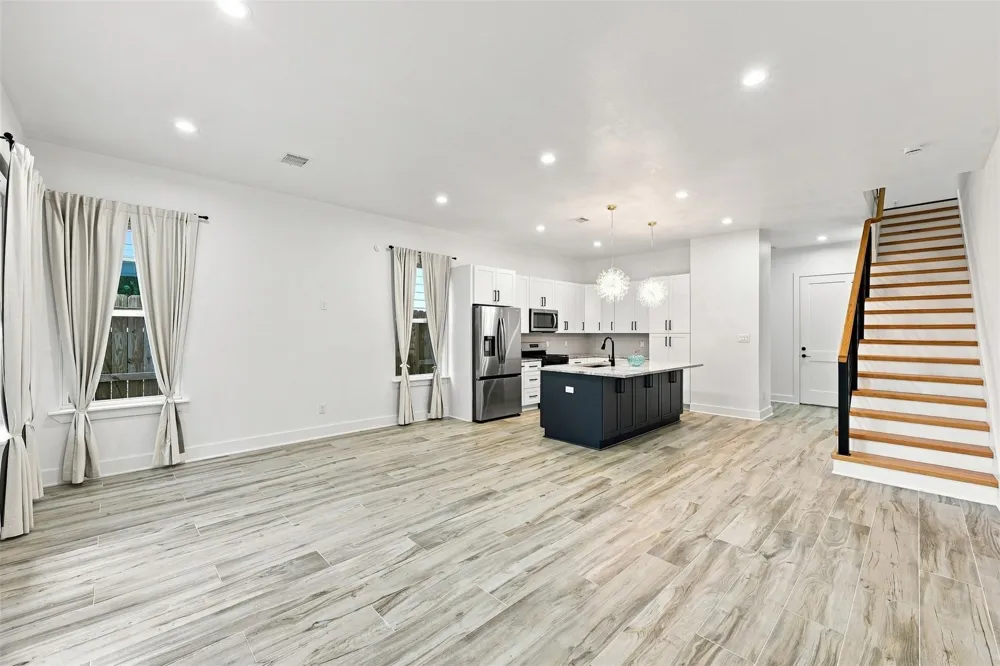 3726 Noah Street Houston, TX 77021