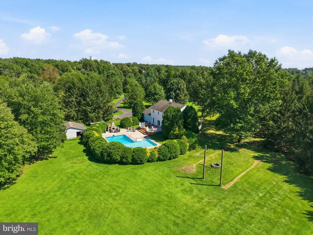 3301 MILLER ROAD Pennsburg, PA 18073