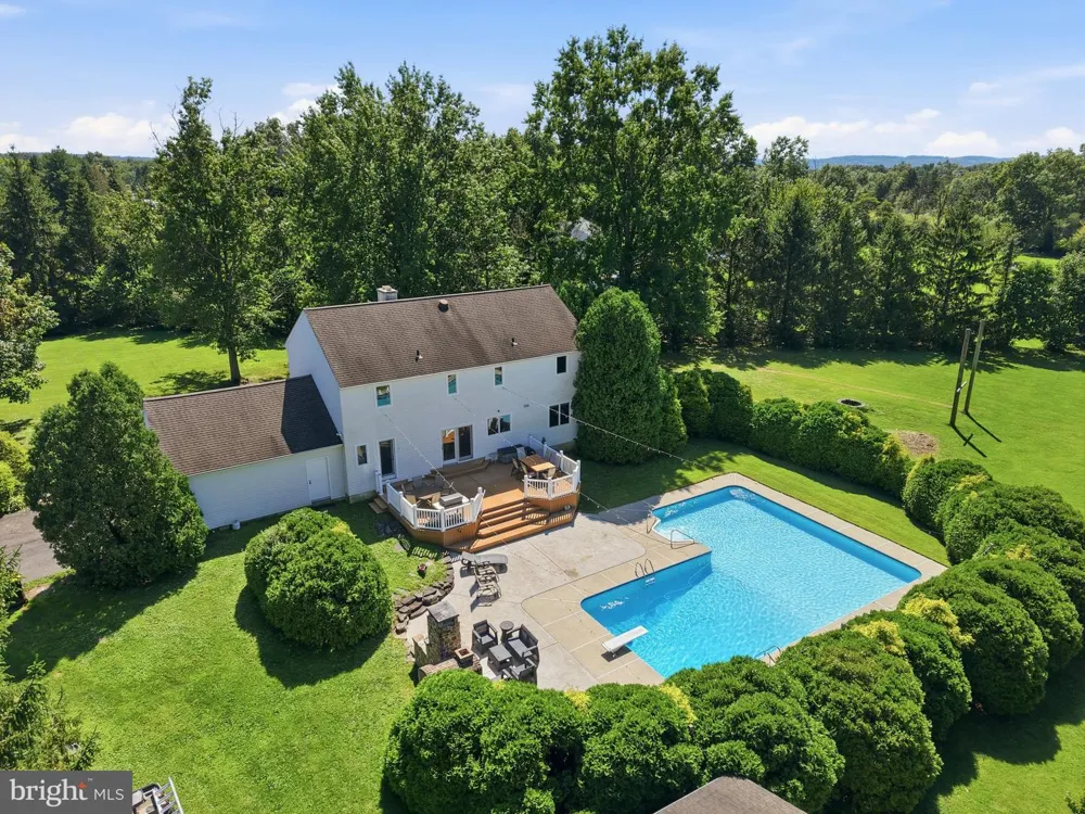3301 MILLER ROAD Pennsburg, PA 18073