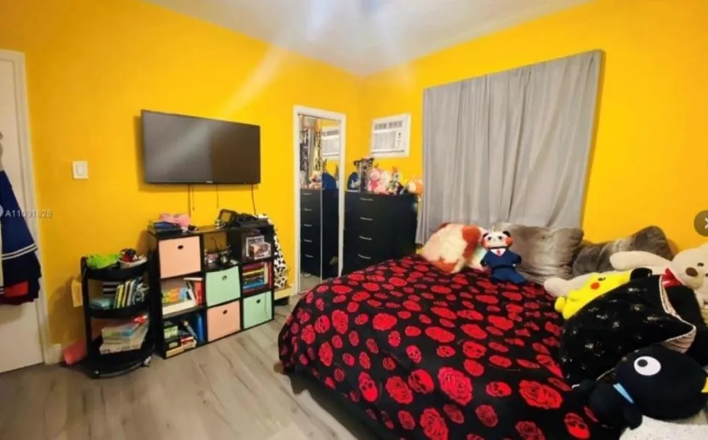 4201 SW 25TH STREET West Park, FL 33023