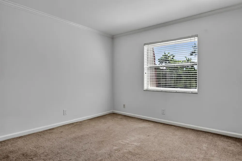 13 Jacaranda Drive #214 Plantation, FL 33324