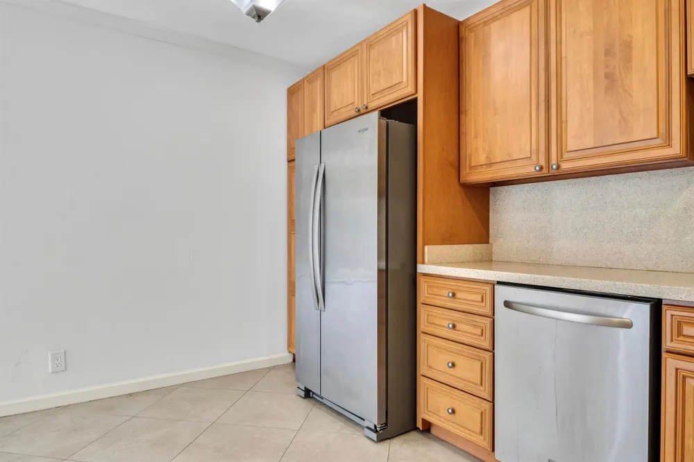 13 Jacaranda Drive #214 Plantation, FL 33324