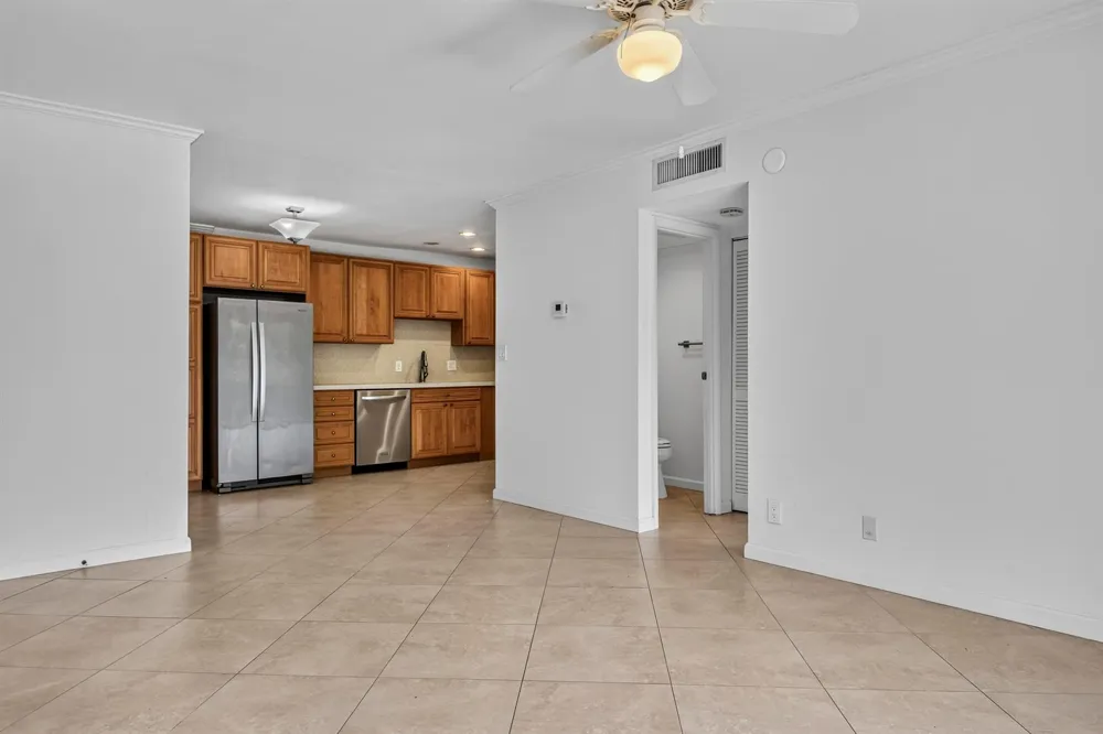 13 Jacaranda Drive #214 Plantation, FL 33324