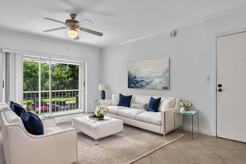 13 Jacaranda Drive #214 Plantation, FL 33324