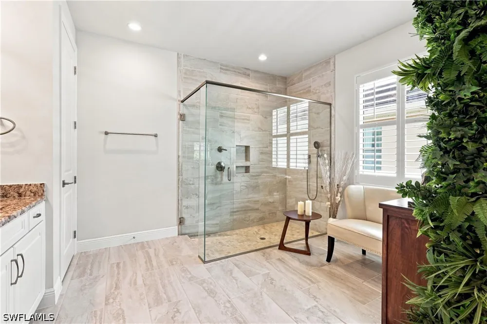 Mustique Lane Naples, FL 34114