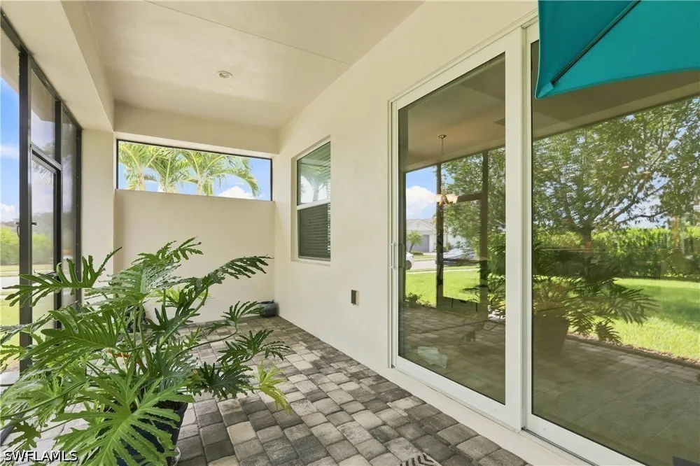Mustique Lane Naples, FL 34114
