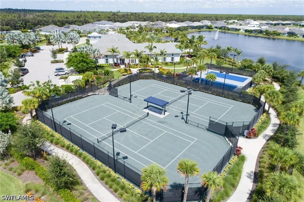 Mustique Lane Naples, FL 34114