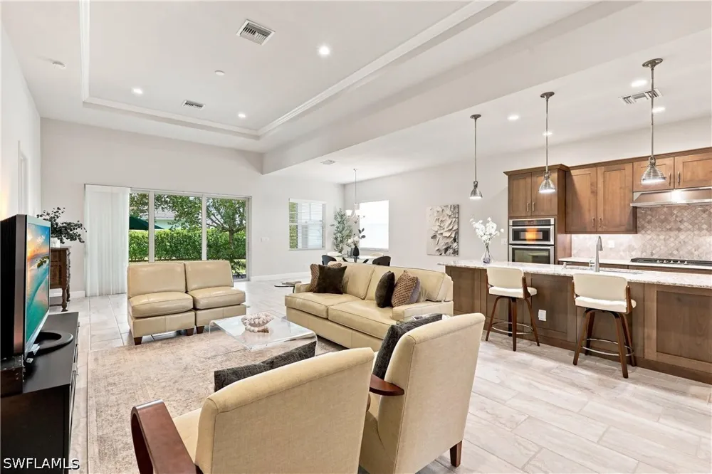 Mustique Lane Naples, FL 34114