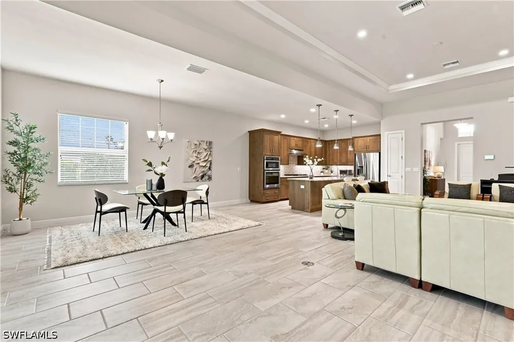 Mustique Lane Naples, FL 34114
