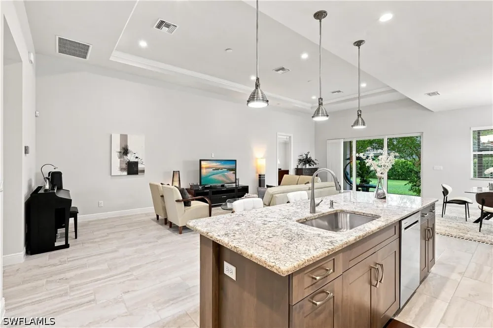 Mustique Lane Naples, FL 34114