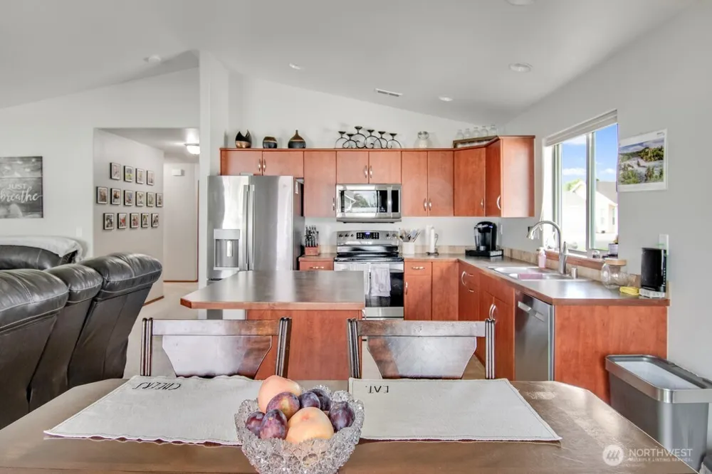 1534 Larkspur Drive Richland, WA 98352