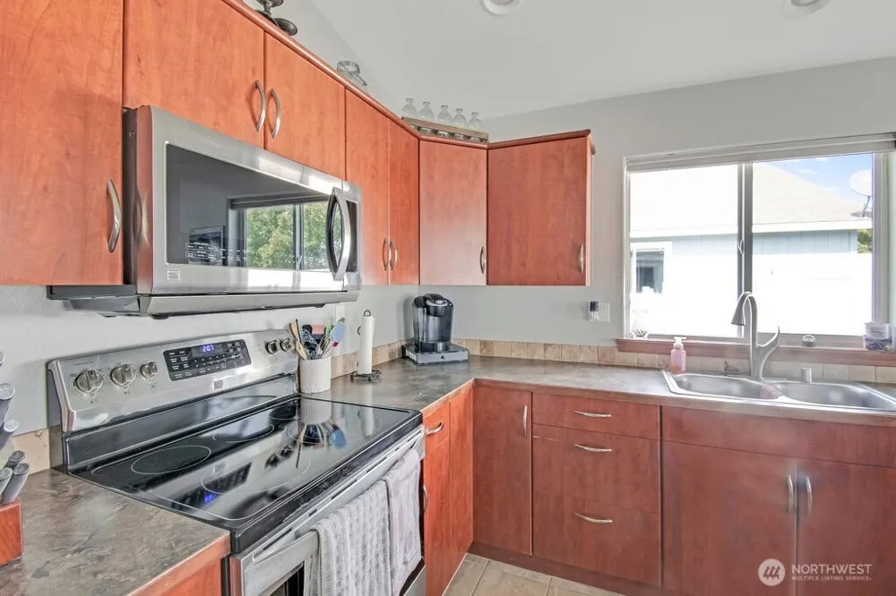 1534 Larkspur Drive Richland, WA 98352