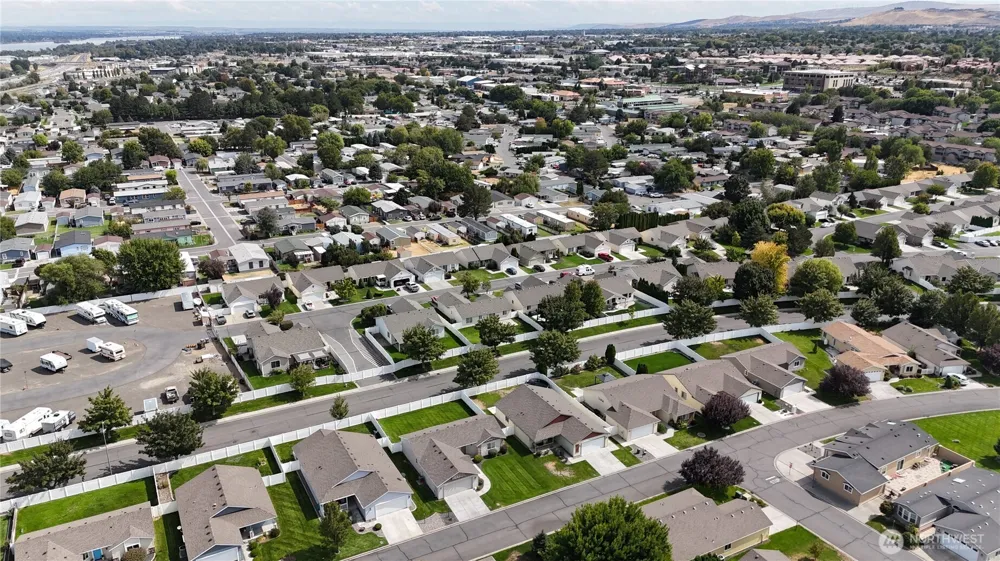 1534 Larkspur Drive Richland, WA 98352