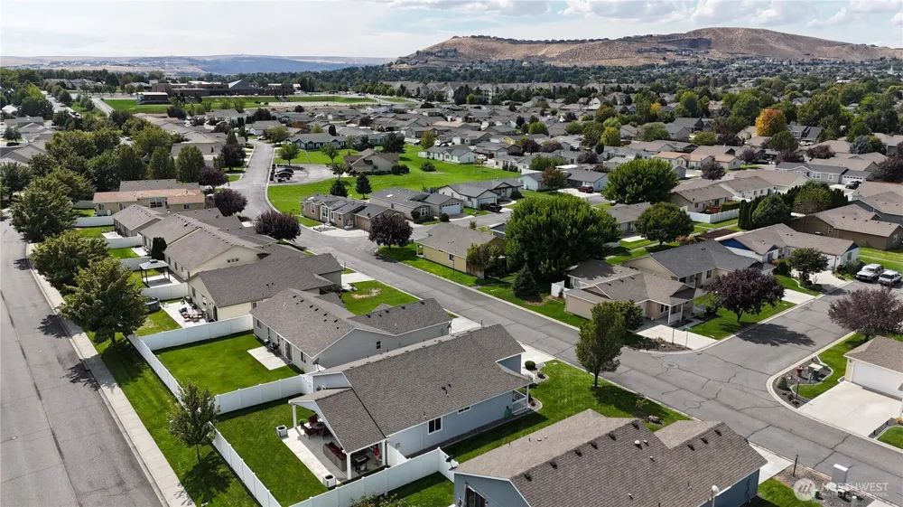 1534 Larkspur Drive Richland, WA 98352