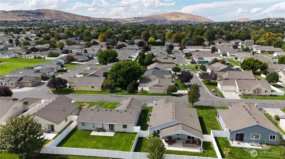 1534 Larkspur Drive Richland, WA 98352