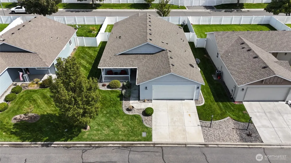 1534 Larkspur Drive Richland, WA 98352