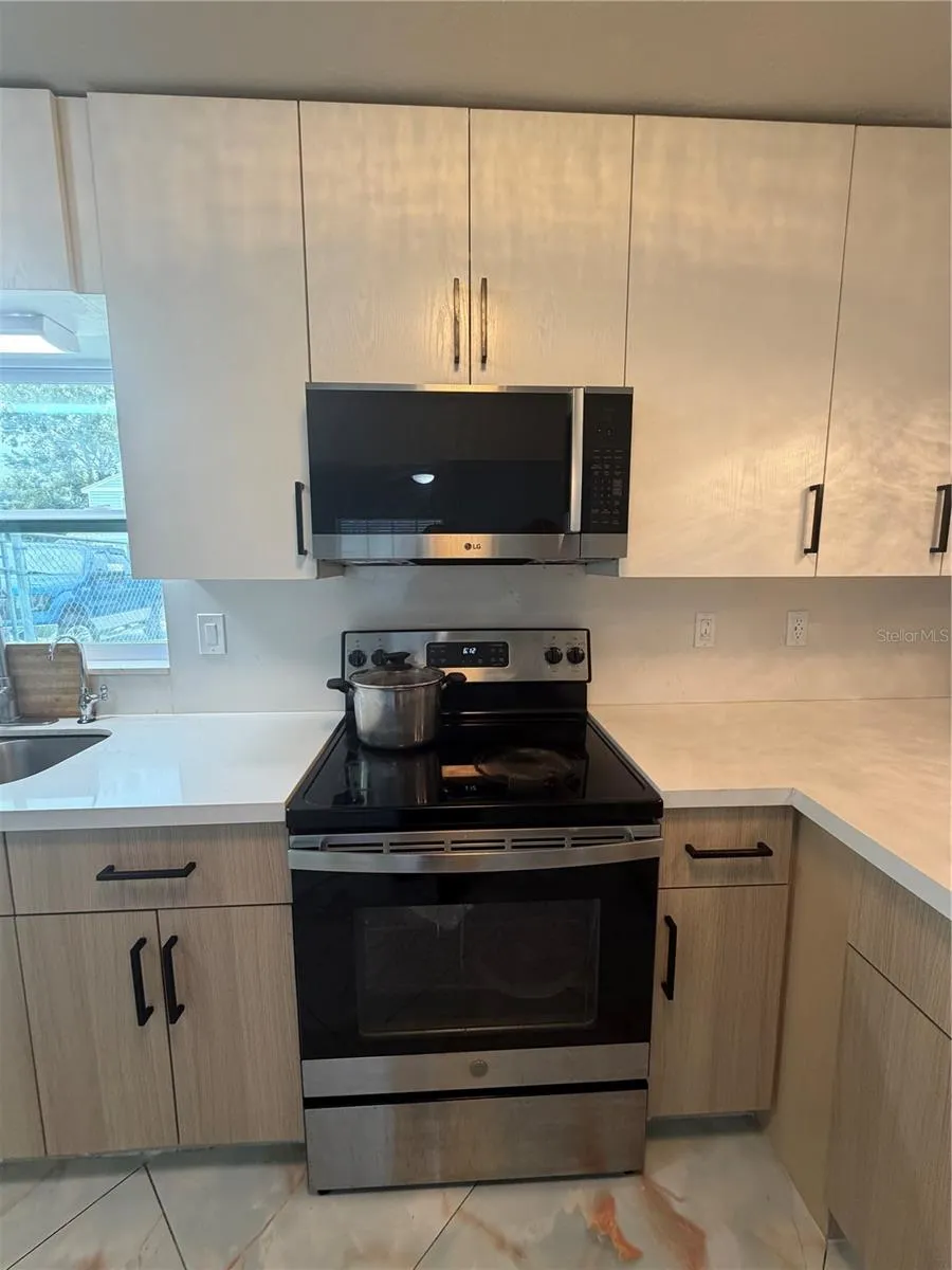 10909 W ELBOW DRIVE Tampa, FL 33612