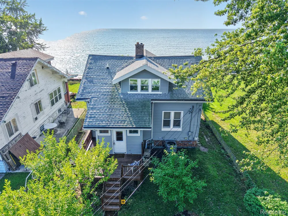 3008 Lakeshore Drive Frenchtown Township, MI 48162