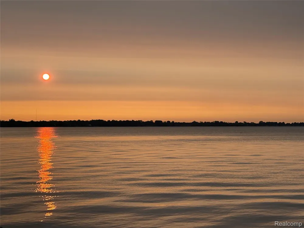 3008 Lakeshore Drive Frenchtown Township, MI 48162