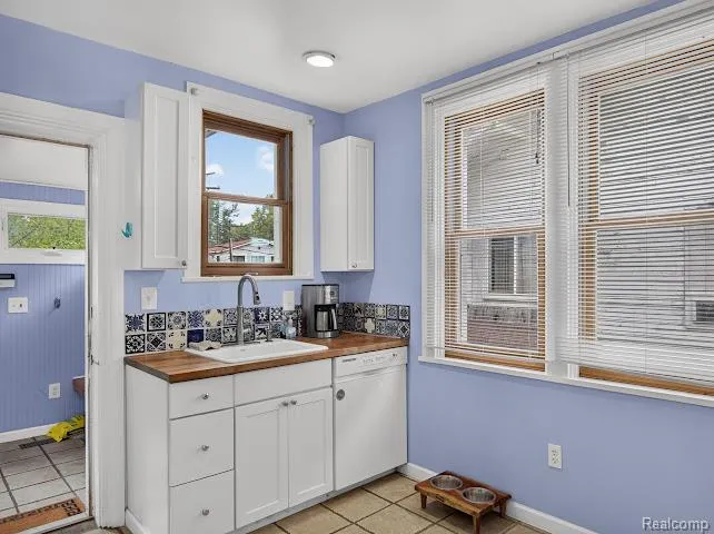 3008 Lakeshore Drive Frenchtown Township, MI 48162