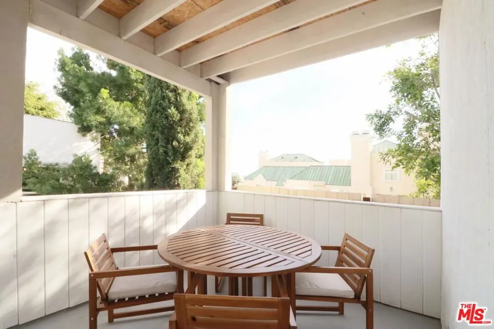 9040 Phyllis Avenue #D West Hollywood, CA 90069